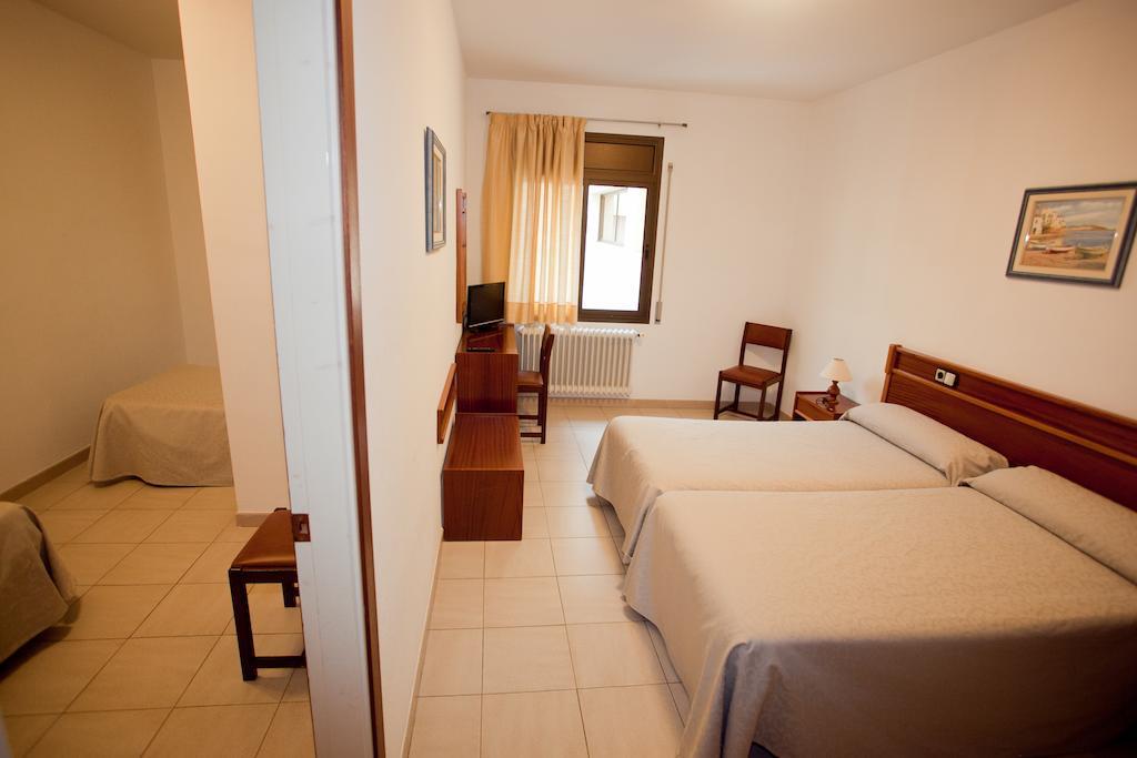 Hotel Beri Llança Værelse billede