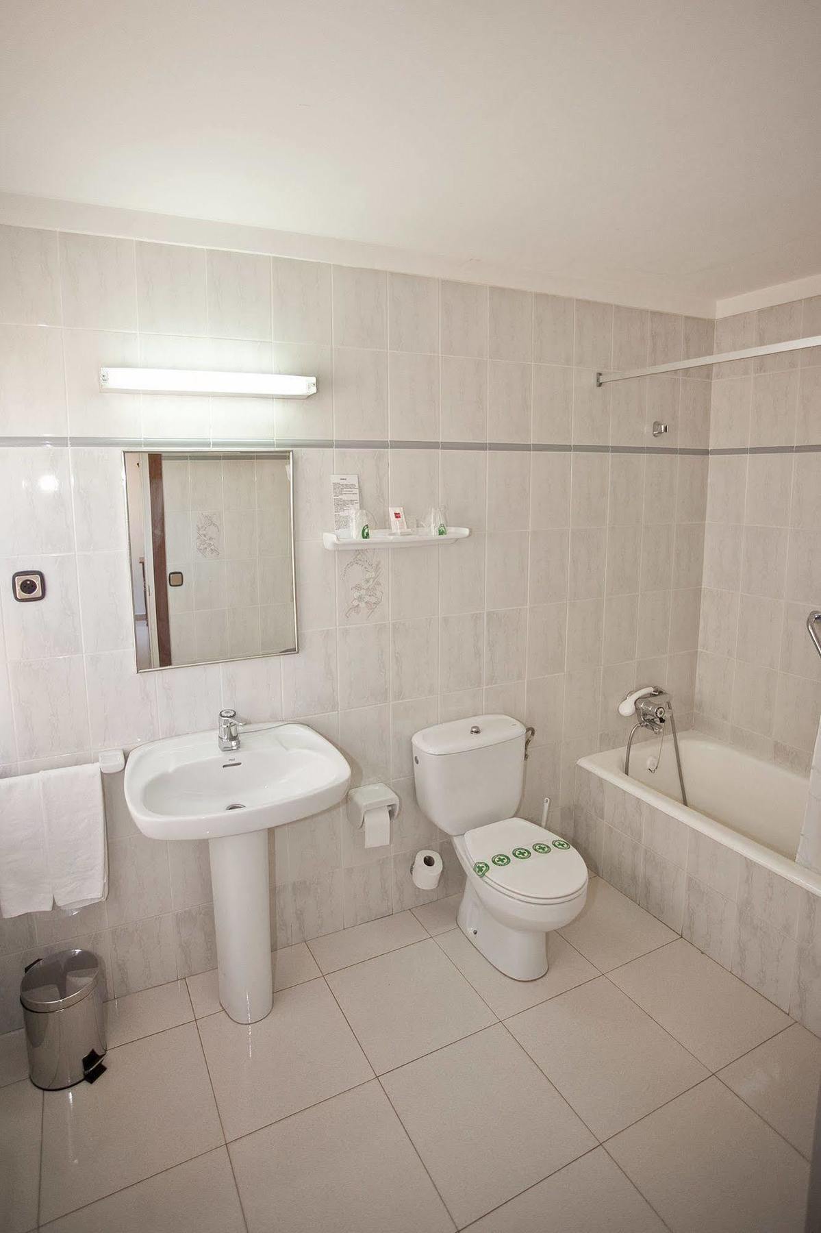 Hotel Beri Llança Eksteriør billede